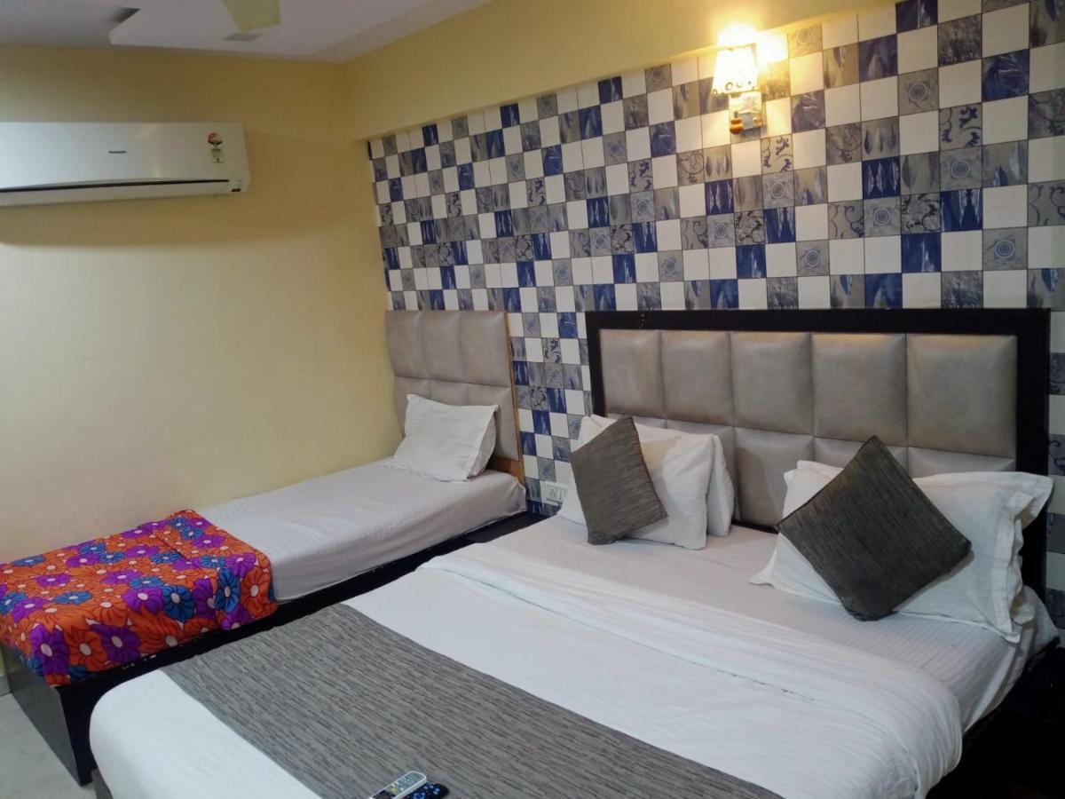 Hotel Dream Inn Ахмедабад Екстериор снимка